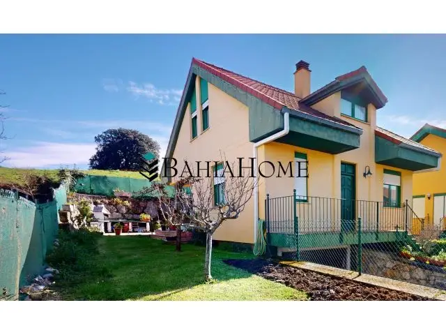 Chalet Individual en Camargo - Barrio La Esprilla