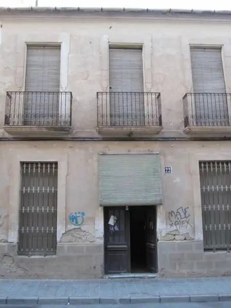 Casa 6 habitaciones en Novelda Centro para reformar