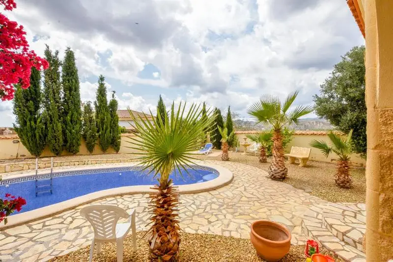Chalet en Venta El Cucador 3 Dormitorios Piscina Jardin