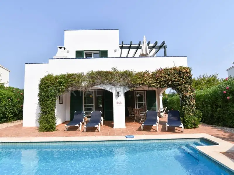 Chalet en Port d'Addaia Menorca con Piscina y Licencia Turistica