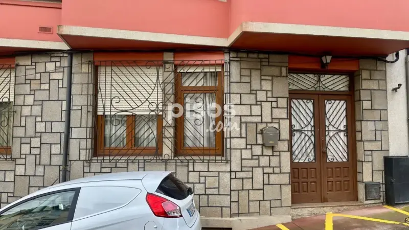 Piso en venta en Fene 113m2 con bajo comercial y garaje