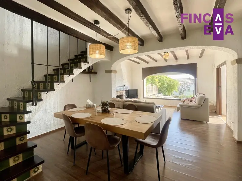 Chalet en venta Castell dAro con piscina privada