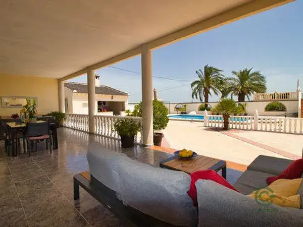 Casa Rural con Piscina y Cancha de Tenis en Albatera