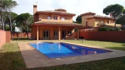 Chalet de Lujo en Venta Cerca de la Playa