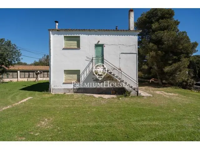 Masía con Gran Terreno en Mas den Rafael Vilanova i la Geltrú