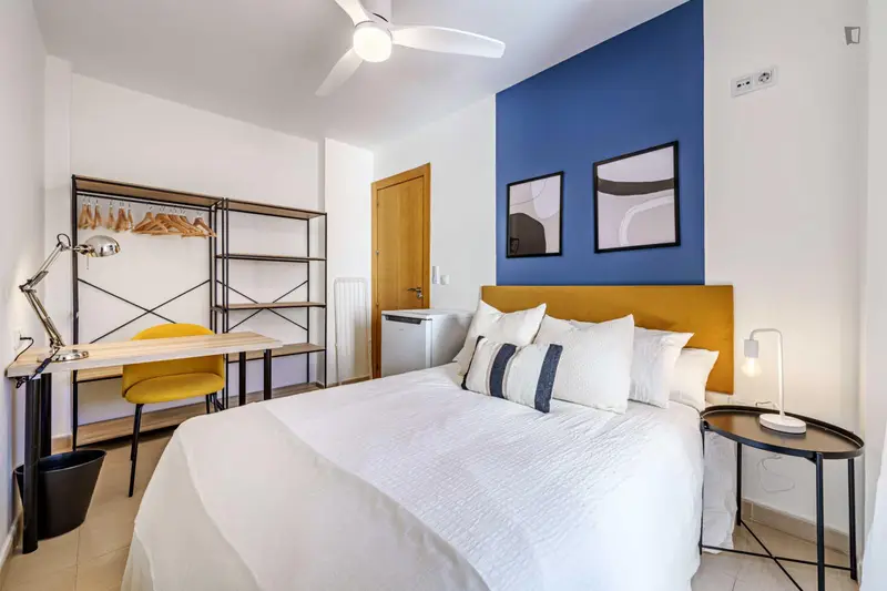 Coliving Malaga Habitaciones Amuebladas Servicios Incluidos
