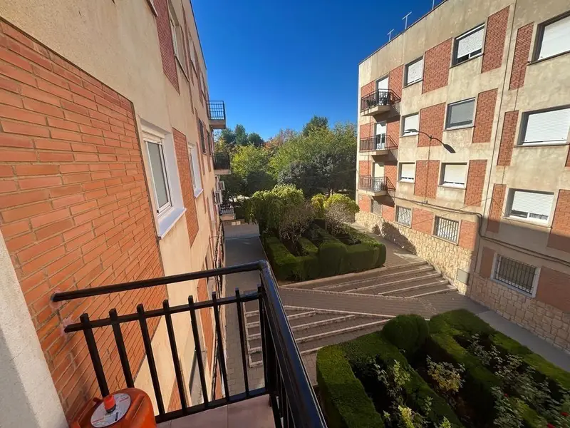 Venta Piso con Terraza en San Roque Almansa
