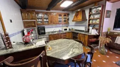 Casa Rural Reformada en Vega de Espinareda con Vistas a Ancares