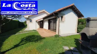 Chalet en Venta en Galizano con Piscina Privada