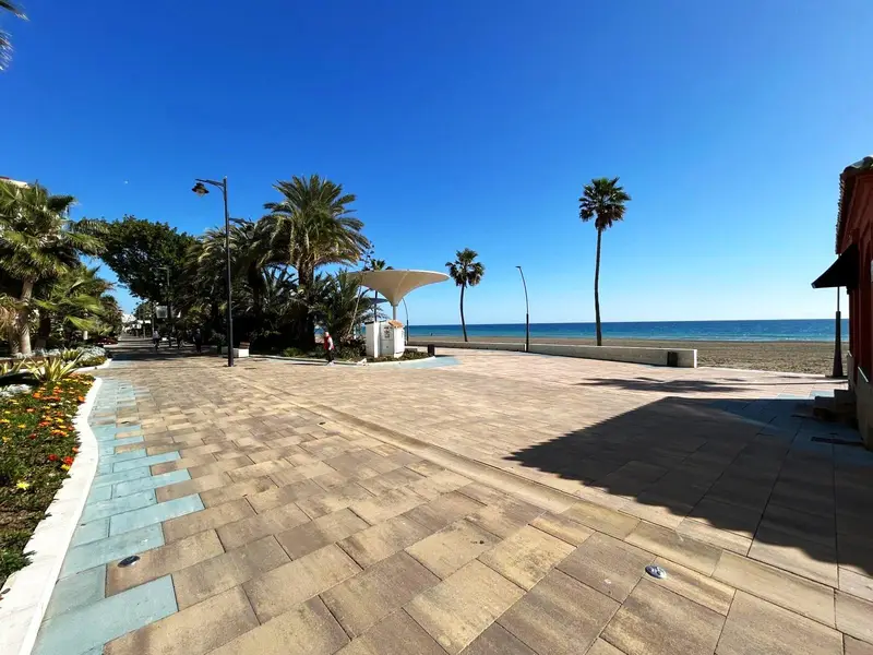 Apartamento Primera Linea Playa Estepona Centro
