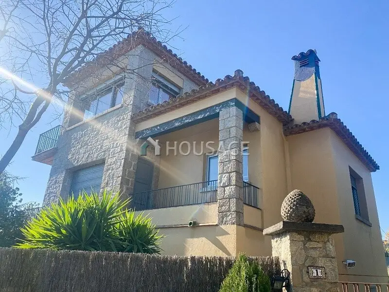 Casa en venta en San Vicente de Montalt con piscina y 7 habitaciones