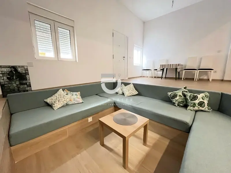 Casa en Oliva 249m2 4 Dorm 2 Baños Garaje Reformada Domótica