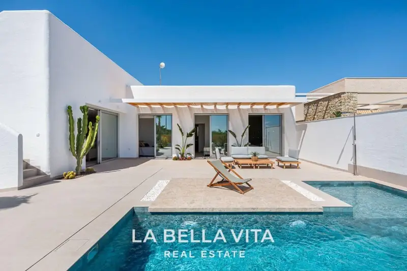 Chalet en venta en Benijófar, Alicante