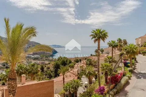 Casa-Villa de 4 Dormitorios en venta Almuñécar, España