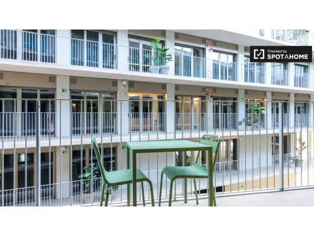 Estudio Moderno con Balcon en Besos Mar para Estudiantes