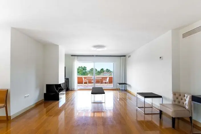 Apartamento 3 Dormitorios Guadalmina Baja Cerca Playa