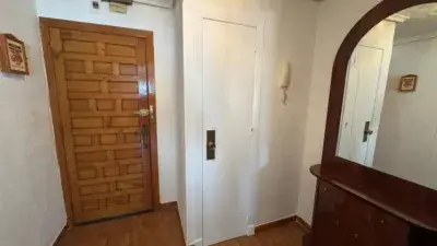 Piso en Venta en Centro 3 Habitaciones Amuebladas Trastero