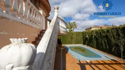 Chalet en Venta El Ventorrillo 1: 4 Dormitorios, Vistas Sierra Nevada