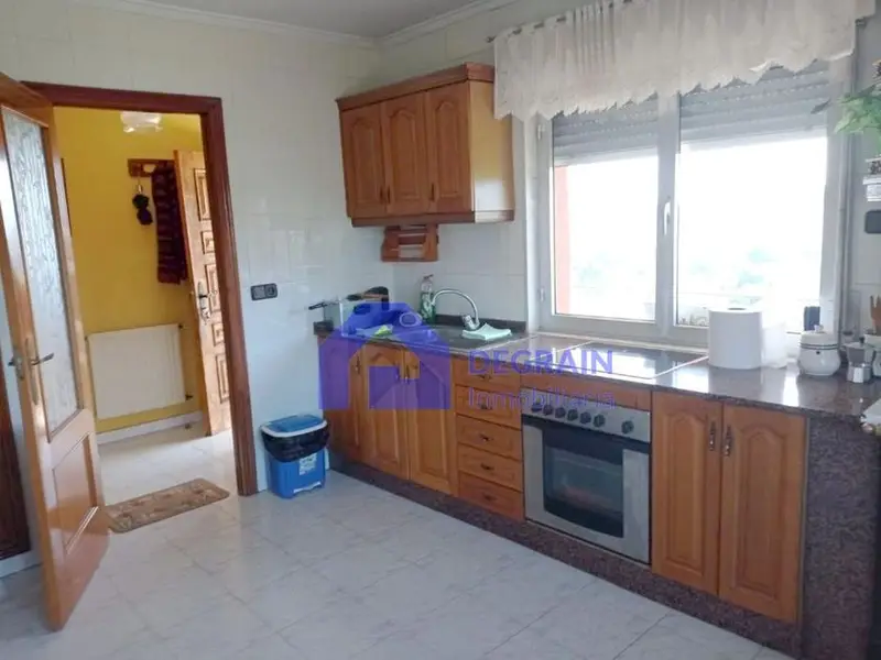 Chalet en Grado Asturias 4 Dormitorios 2 Baños 8000m2