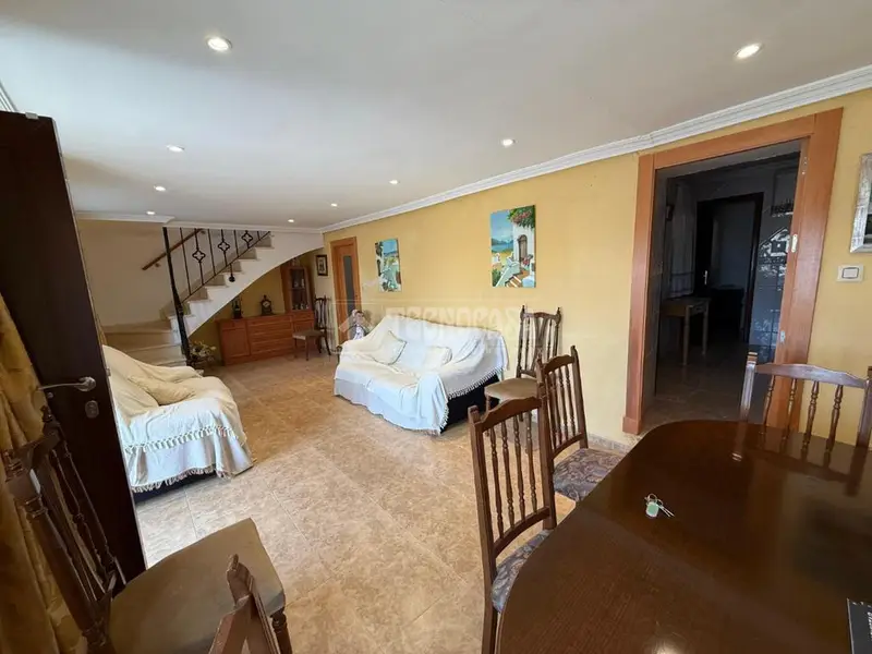 Casa en Venta en Vilches 3 Dormitorios Patio Barbacoa Amueblada