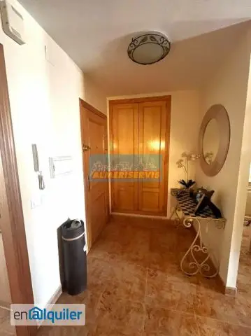 Alquiler de Apartamento 3 dormitorios, 1 baños, 1 garajes, Seminuevo, en Almerimar, Almería