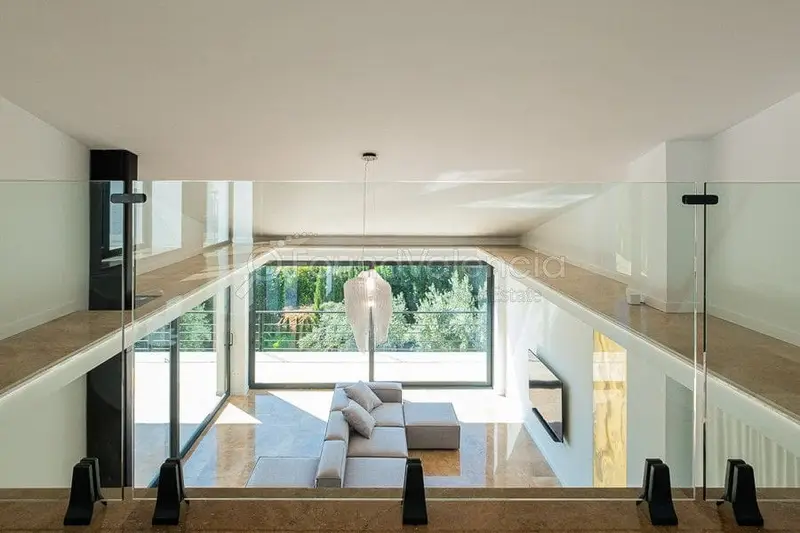 Chalet de Lujo en Venta en El Bosque Valencia