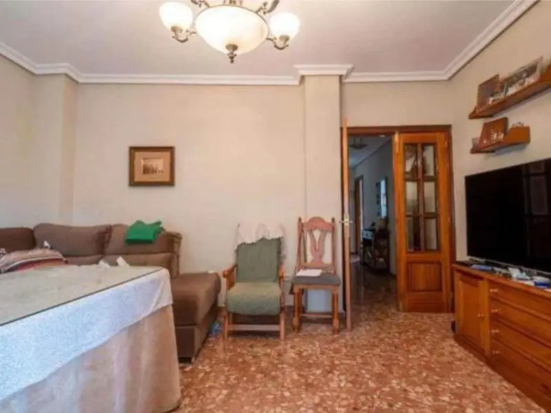 Apartamento en Úbeda con Calefacción y Trastero - Ref D99P23166375