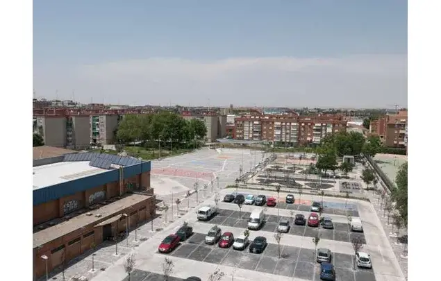 Rent a room of 140 m² in Alcalá De Henares