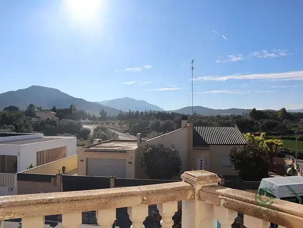 Villa Lujosa en Tarragona: 3 Habitaciones, Terrazas y Bodega