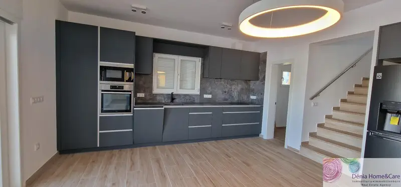 Villa en venta en Dénia con piscina y terraza
