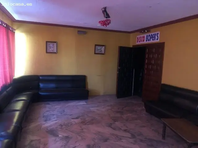 Espectacular Edificio para Negocio en Albalá