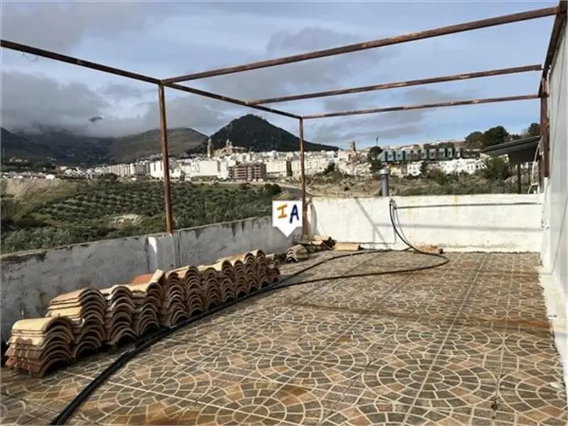 Cortijo 3 Dormitorios Jaen con Garaje y Terrazas