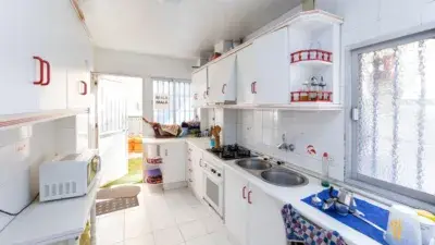 Casa en Venta en Armilla Centro 145m2 6 Dormitorios Local Incluido