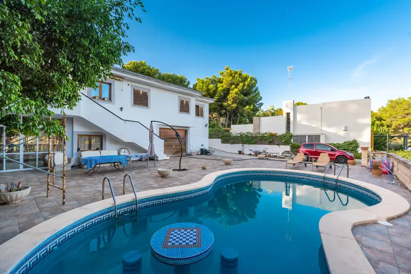 Chalet con Piscina y Jardin en Santa Ponsa