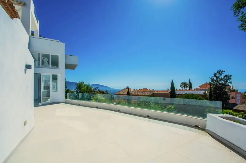 Apartamento de Lujo en La Mairena con Vistas al Mar