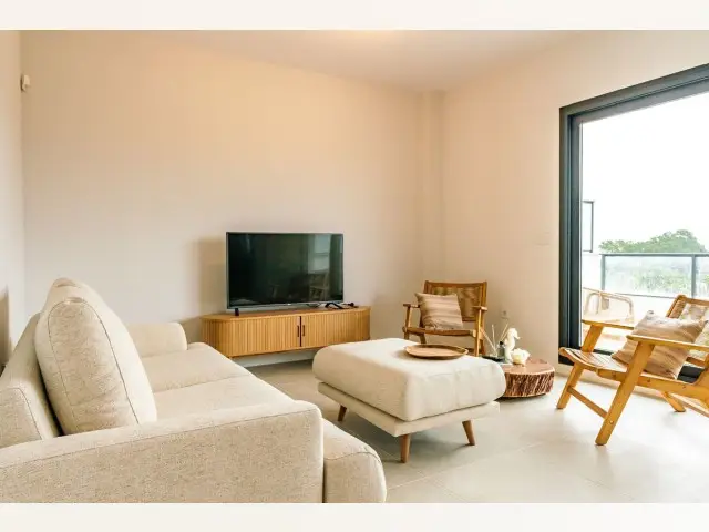 Apartamento en Selwo Estepona 2 Dormitorios Garaje Trastero