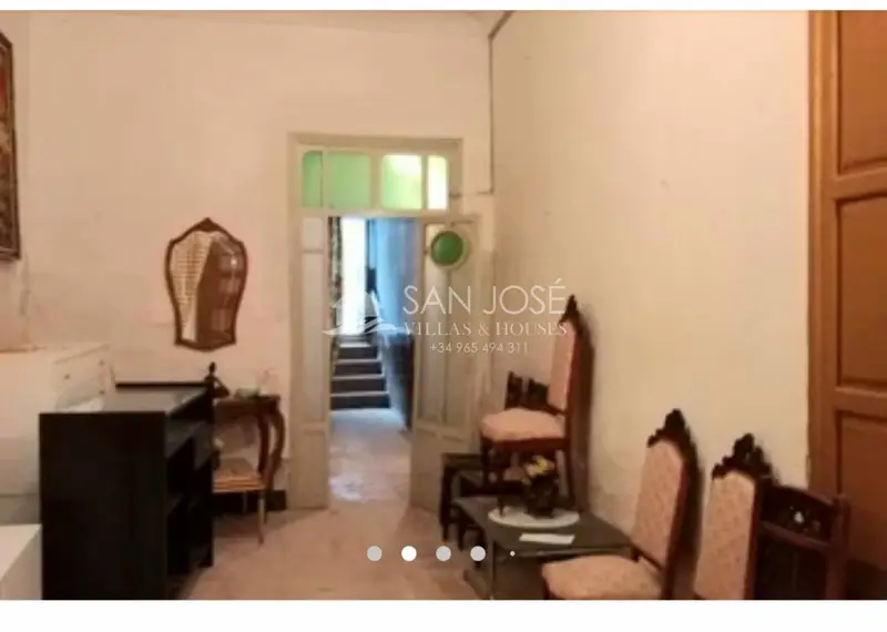 Casa en venta en Monforte del Cid centro 7 habitaciones 2 terrazas
