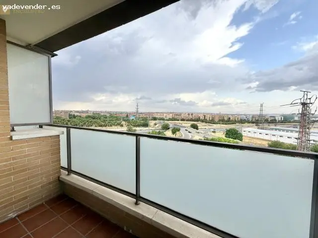 Piso en venta en Getafe El Roson con piscina trastero y garaje
