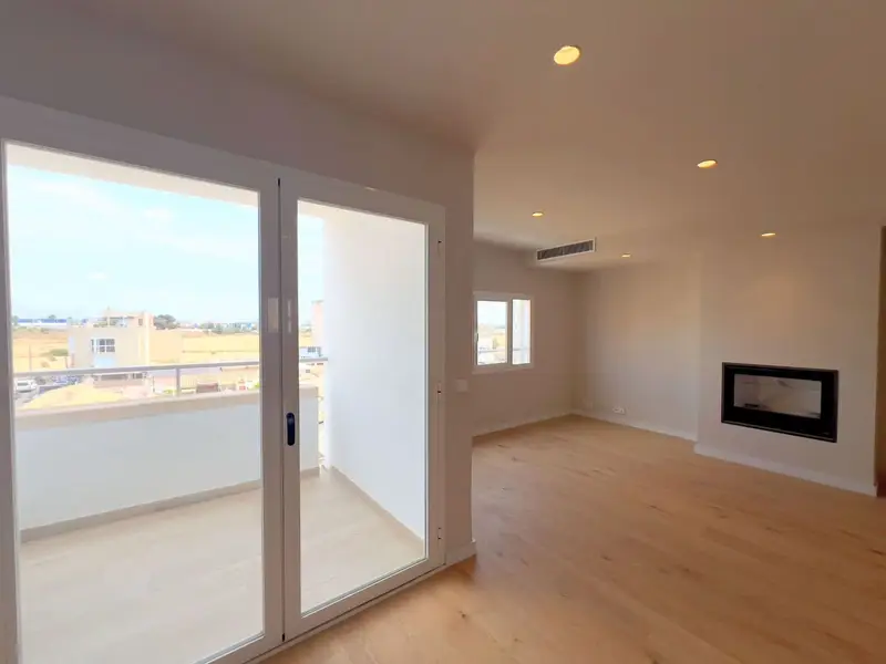 Apartamento en venta en Es Molinar 5 habitaciones 2 baños