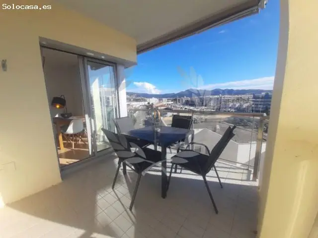 Apartamento en Roses con Terraza y Parking