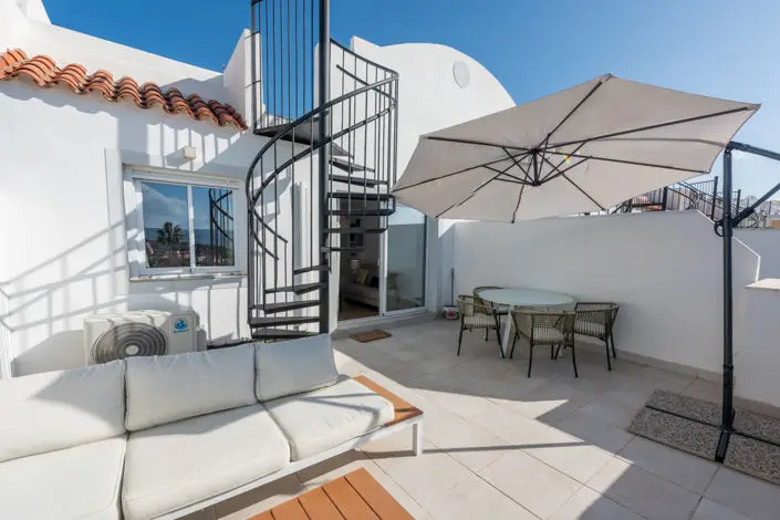 Atico 2 Dormitorios en Venta Vistas Panoramicas Terraza 70m2