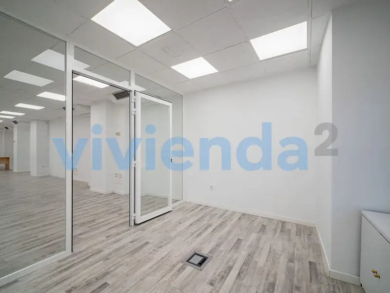 Oficina en Plaza de Espana Madrid 151m2 Alquiler 3000 Euros