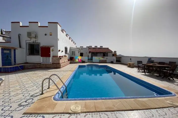 Villa 3 Dormitorios Arroyo Medina Oria Piscina Garaje Vistas