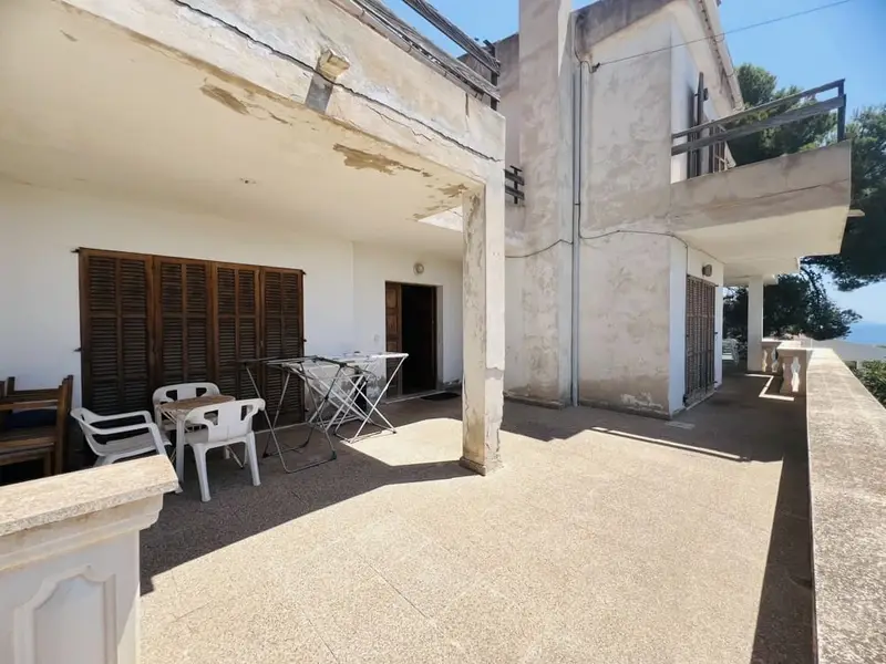 Chalet en Costa d'en Blanes con Vistas al Mar - Gran Potencial de Reforma