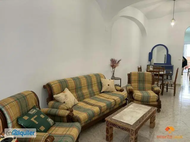 Alquiler de Casa 2 dormitorios, 2 baños, 0 garajes, Buen estado, en Mérida, Badajoz