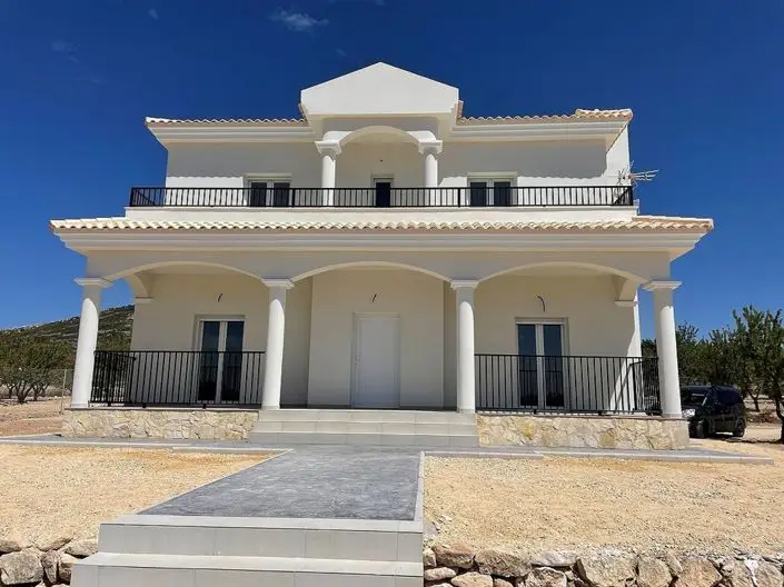 Villa 3 Dormitorios Piscina  Alicante  España