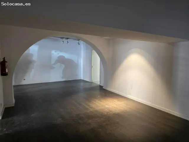 Local Comercial en Centro de Manresa 125m2