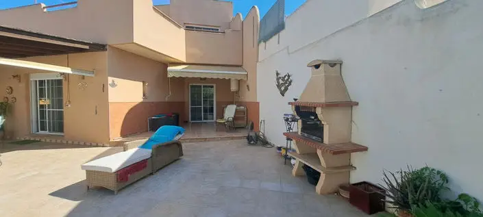 Adosado 3 Dormitorios Piscina Garaje Cerca Supermercados