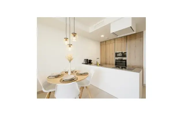 Apartamento en Fuengirola con Vistas al Mar 2 Dormitorios 108m2