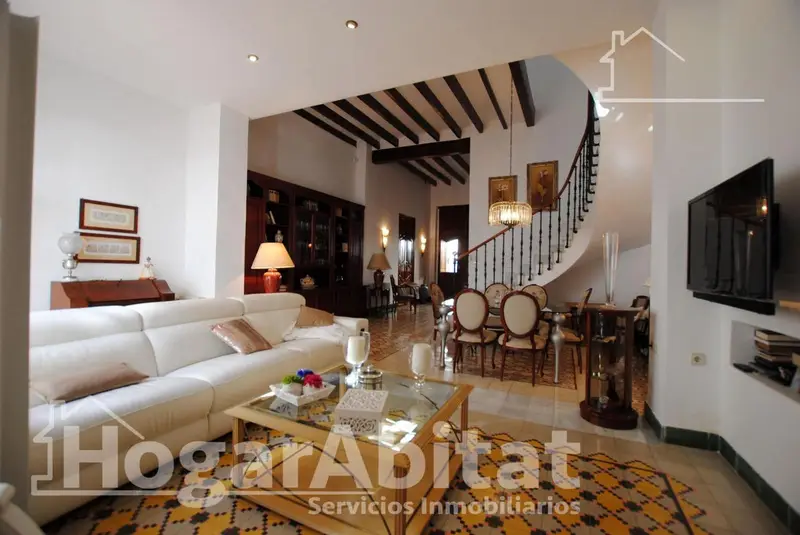 Casa en Venta Oliva Valencia 269m2 Patio Terraza Trastero